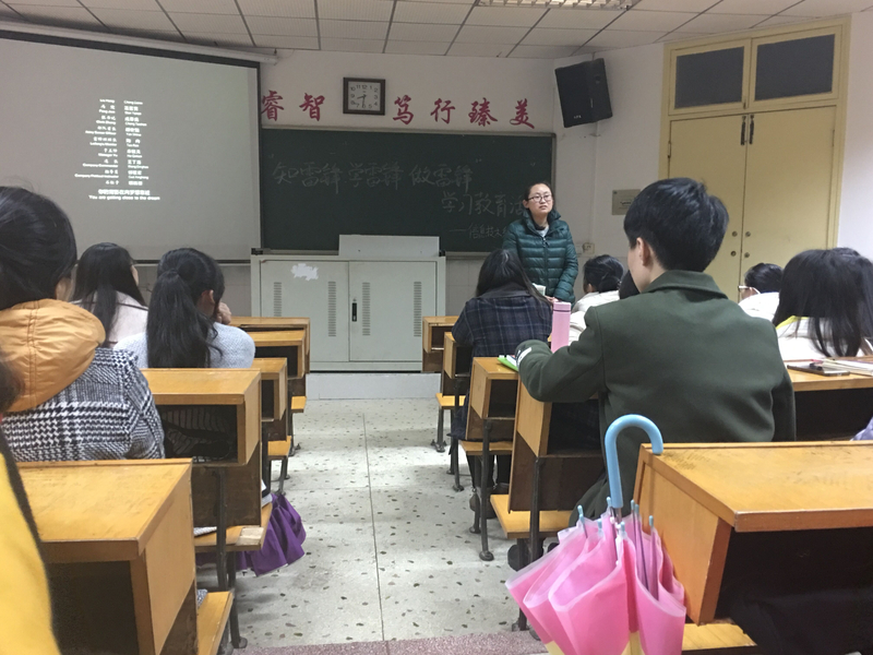 看电影2.jpg
